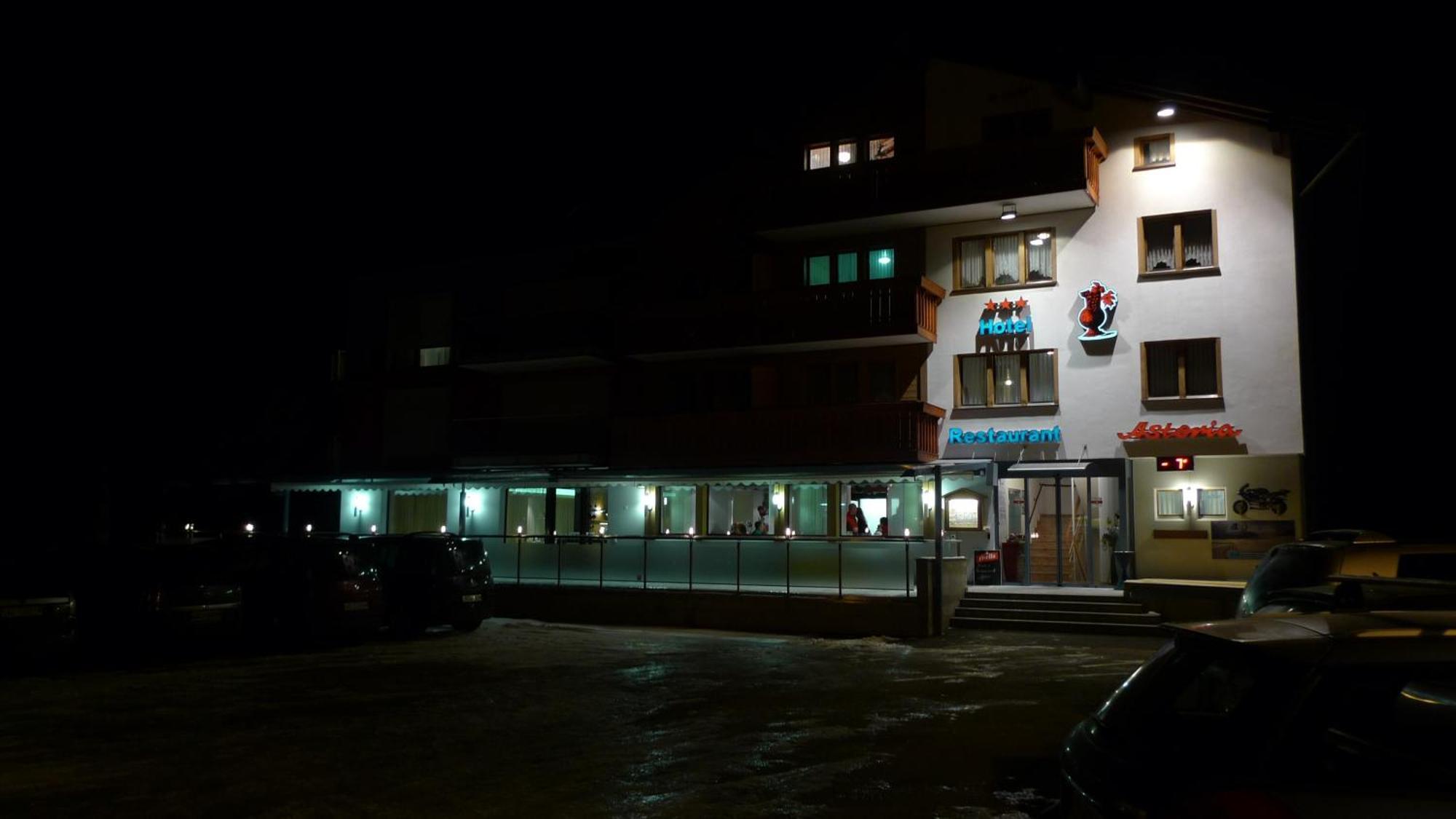 Hotel Astoria Ulrichen Exterior foto